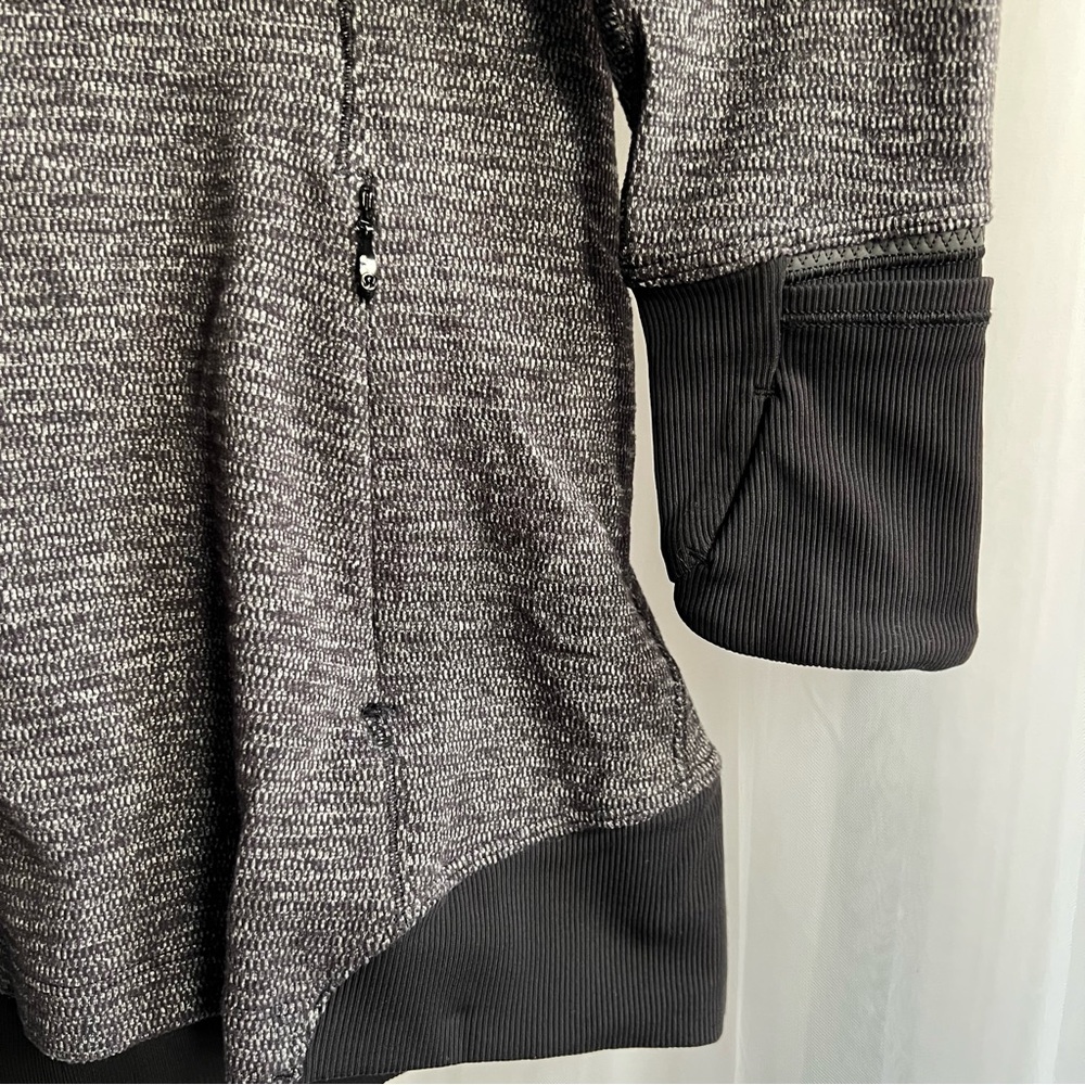 Lululemon Runderful 1/2 Zip - Picture 13 of 16